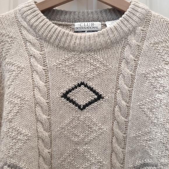 Club International Vintage Wool Sweater By Tip Top - Picture 2 of 6